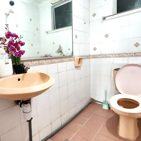 Api Api Apartment Homestay Beside Centre Point 1Br 3Pax Kota Kinabalu Exterior photo