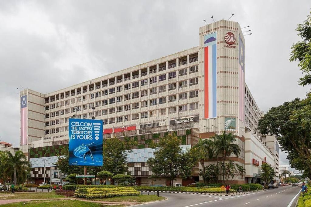 Pangsapuri Api Api Beside Centre Point 1br 3pax